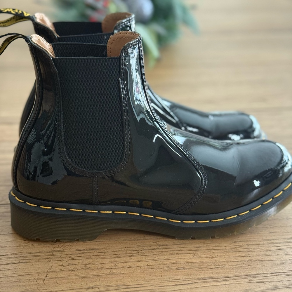 Stylish Black Chelsea Boots